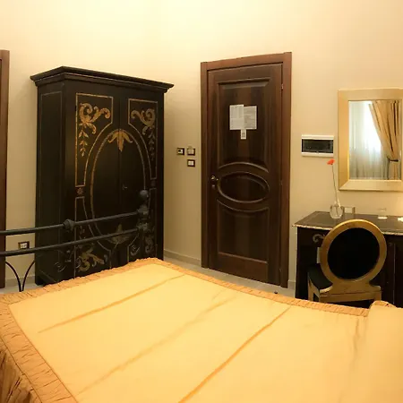 Kelina Charme Hotel By Cantine Due Palme