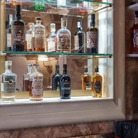 凯莉娜魅力酒店 4*